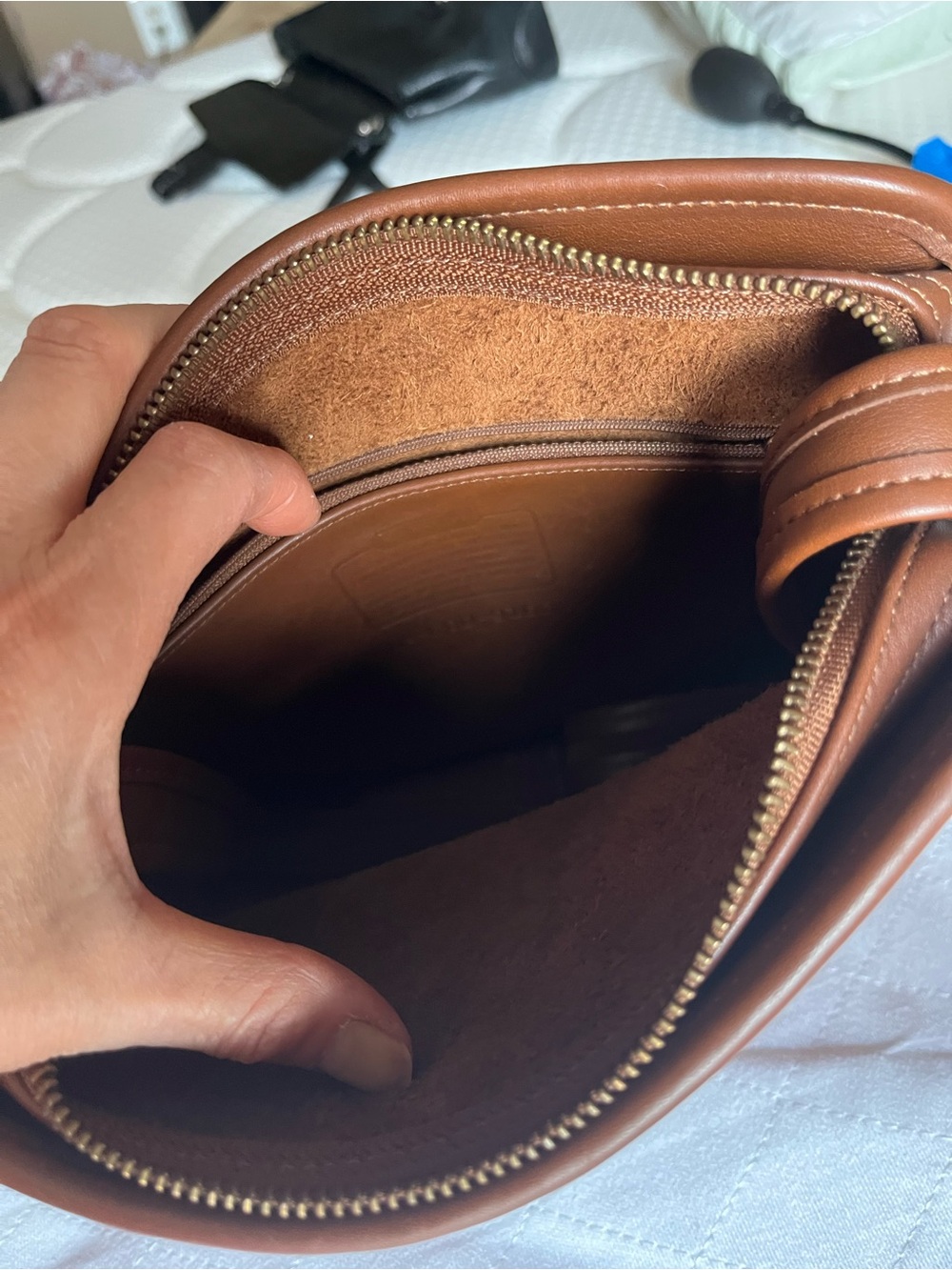 Y2K New without tags Coach Brown Leather Messenger Shoulder Bag - Picture 9 of 9